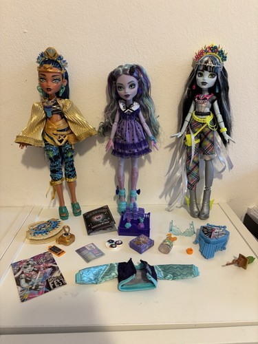 Monster high fearbook - monster,