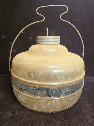 Antico serbatoio per - , stufa