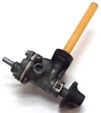 44300-08F11-000 RUBINETTO CARBURANTE SUZUKI GSX 750 F 2002