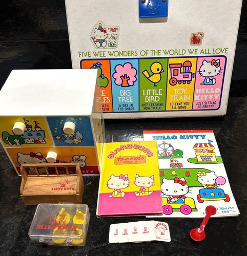 Sanrio 1976 hello kitty - hello,