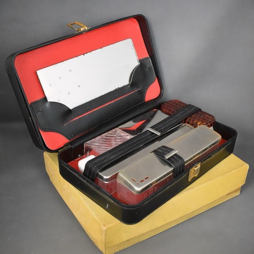 Ancienne trousse toilette cuir