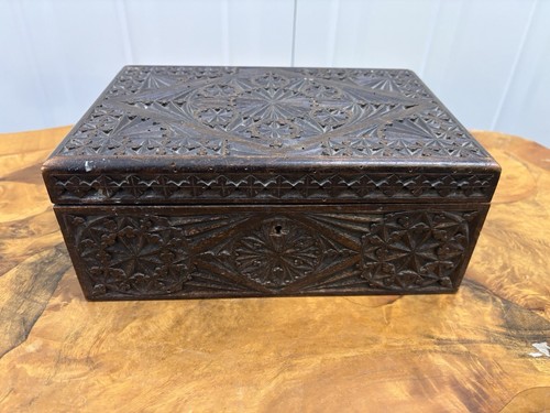 Scatola legno intagliato a - intagliato,