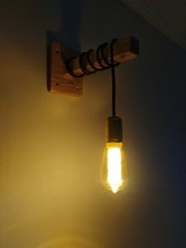 Lampada muro in legno arte