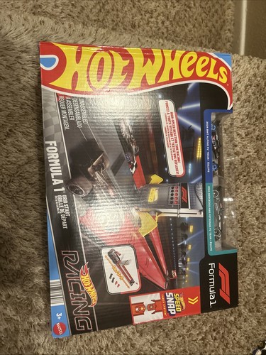 Hot wheels racing formula - hot, 1