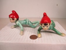 Coppia statuine vintage Giappone ceramica elfo di Natale Sprite Pixie Crawler pazzo