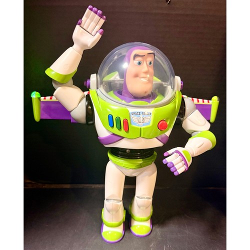 Disney store official buzz - store,