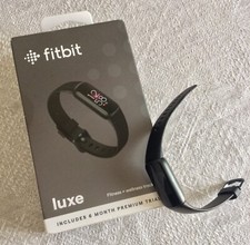 Fitbit luxe perfetto con 2 cinturini small e large
