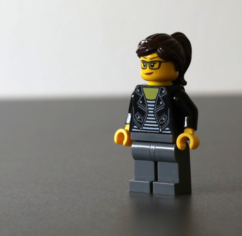 Lego minifigure visitatrice - minifigure:,