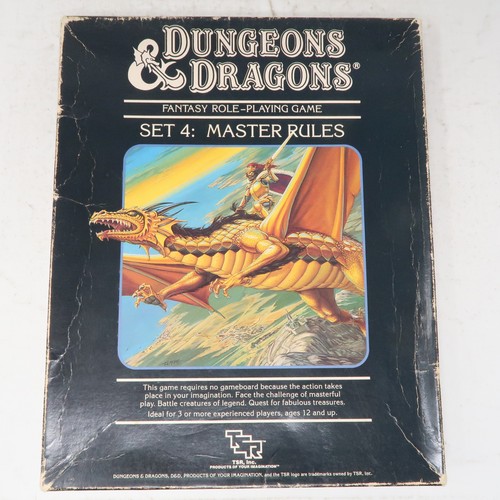 Dungeons dragons d set - dragons,