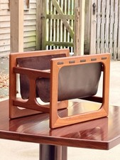 Porta riviste Aksel Kjersgaard per Salin Møbler danese in teak e doppia pelle