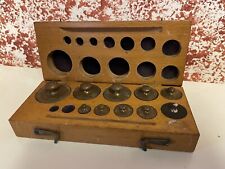 SCATOLA IN LEGNO CON 11 PESI