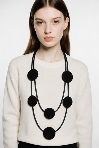 Collana donna lunga nera