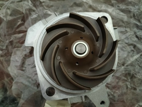 Pompa dell acqua alfa romeo - acqua,