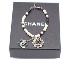 CHANEL CC Logo Camellia