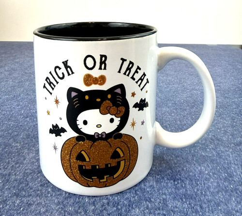 Trick treat hello - trick, treat~"hello
