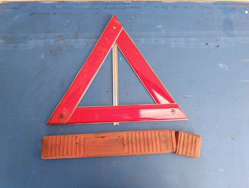 Triangolo emergenza auto - emergenza,