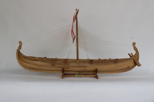 Modellino nave vichinga - ,