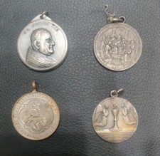 Lotto di n. 31 medagliette