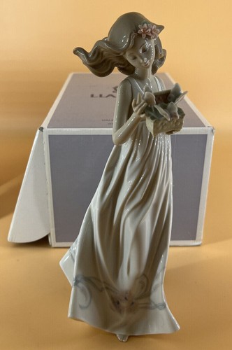 Statuina porcellana vintage