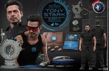 Hot Toys Tony Stark Iron Man 2