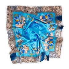 Foulard quadrato celeste di raso elegante stola da cerimonia coprispalle scialle