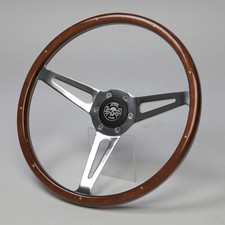 Volante in legno sportivo