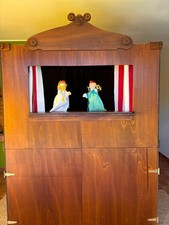 Teatrino in legno per