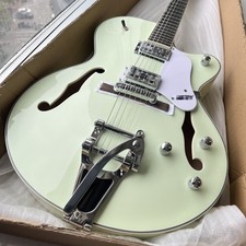 Nuova chitarra elettrica Green