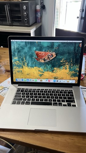 Apple macbook pro - 15.4",