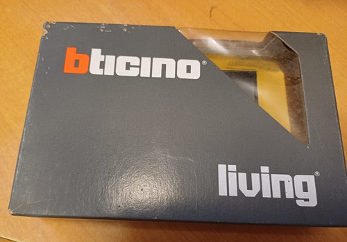 Placca bticino living 4713or - placca,