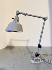 vecchia lampada da officina