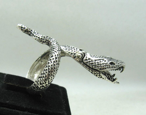 Anello stravagante argento