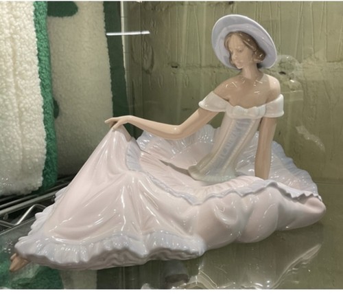 Statuina nao lladro grace - statuina,