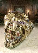 Teschio di giaguaro azteco con