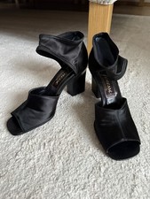 Scarpe finezza moda peeptoes