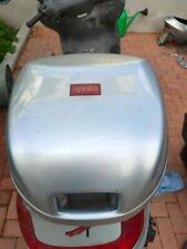 Bauletto per scooter Aprilia 150 colore grigio metallizzato, ottime condizioni 