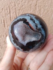 Minerali *** BELLA SFERA IN AGATA NATURALE CON GEODE DI QUARZO