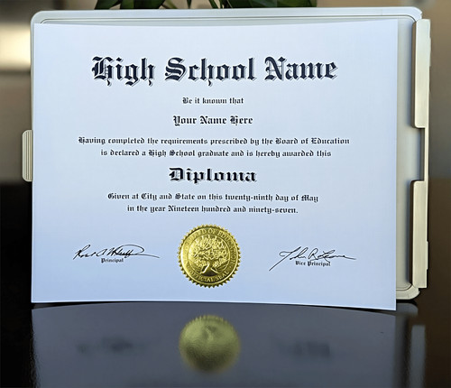 Diploma scuola superiore - di,