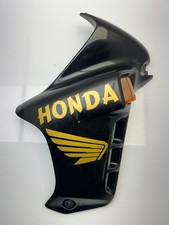 Carénage latéral droit HONDA