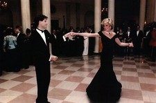Principessa Diana balla con John Travolta alla Casa Bianca, 1985 -- Cartolina moderna