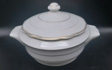 Zuppiera in porcellana