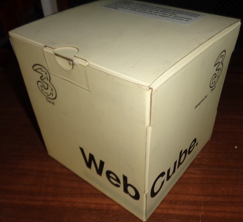 Web cube b153 - web, white