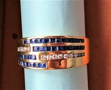 ANELLO IN ORO 18 K CON ZAFFIRI