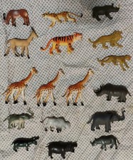 Lotto di 17 animali giocattolo
