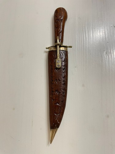 Coltello legno intagliato - in,
