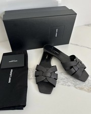 Autentici sandali piatti