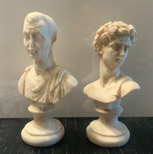 Due sculture in marmo di