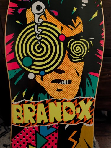 Brand 2023 firmato - firmato, weirdo