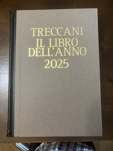 Libro dell anno treccani - libro,