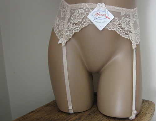 Porte jarretelle dentelle - porte,